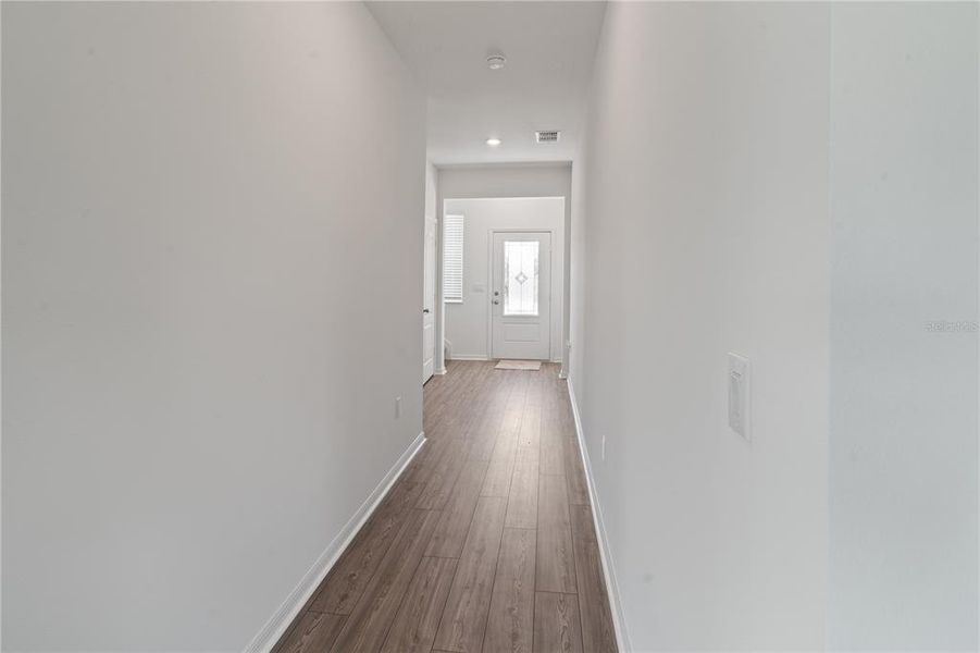 Spacious, unfurnished interior of a new home in Peach Crossings, Winter Haven (Image 15).