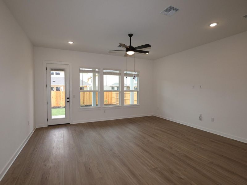 Spacious, unfurnished interior of a new home in Barksdale, Leander (Image 12). Spacious, unfurnished interior of a new home in Barksdale, Leander (Image 12).