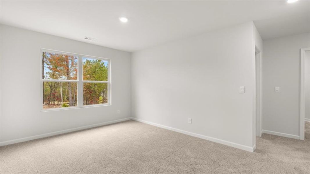 Spacious, unfurnished interior of a new home in , Cartersville (Image 20).