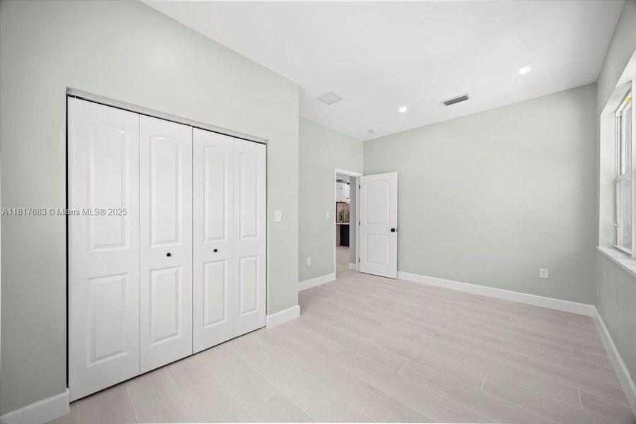 Spacious, unfurnished interior of a new home in , West Palm Beach (Image 26).