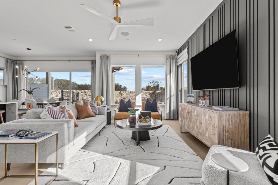 Family Room (Staged) Family Room (Staged)