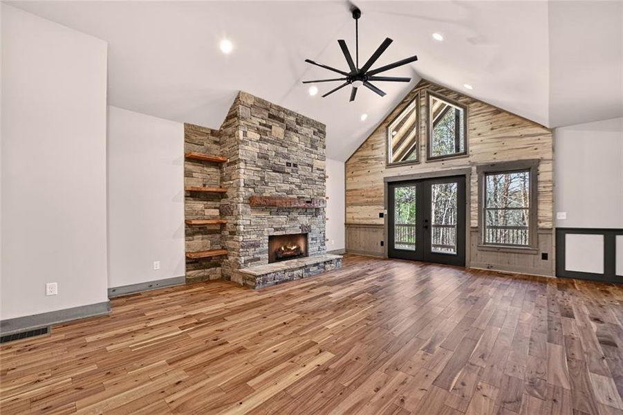 Spacious, unfurnished interior of a new home in , Ellijay (Image 34).