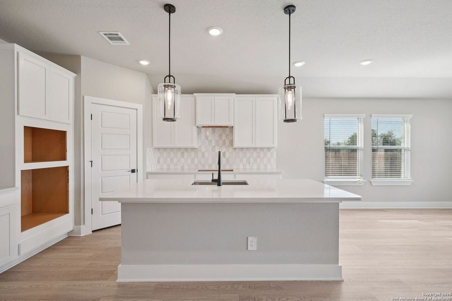 Furnished interior view inside a new home in Carmel Ranch, Schertz (Image 15). Furnished interior view inside a new home in Carmel Ranch, Schertz (Image 15).