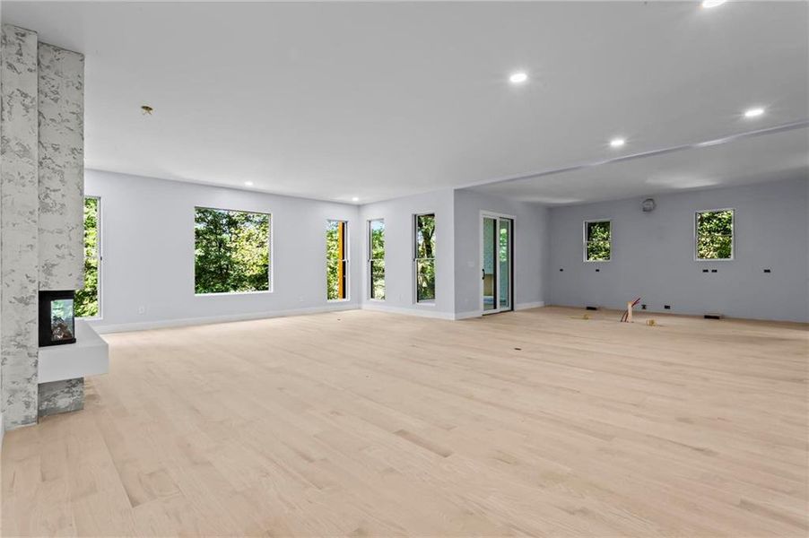 Spacious, unfurnished interior of a new home in , Marietta (Image 26).