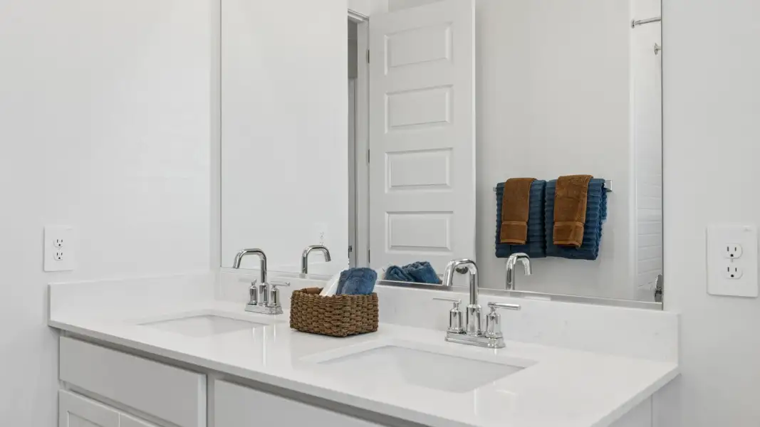 Close-up of interior finishes inside a home in El Cidro, Goodyear (Image 22).