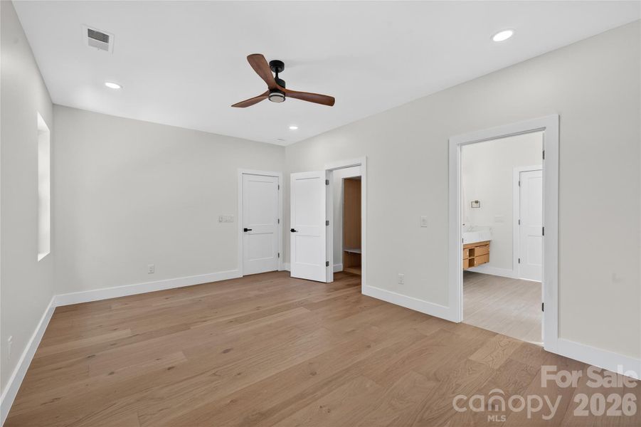 Spacious, unfurnished interior of a new home in , Charlotte (Image 21).