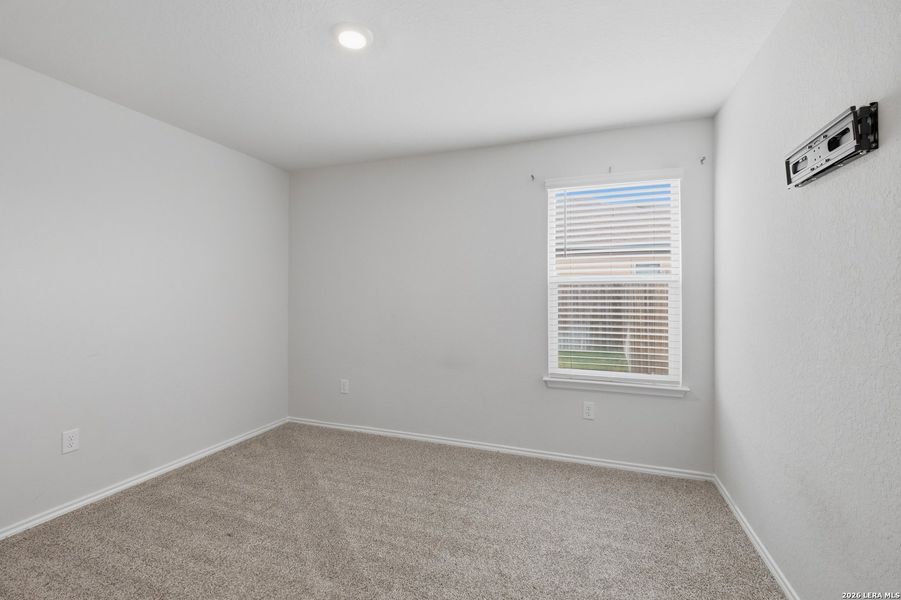 Spacious, unfurnished interior of a new home in Preserve at Medina, Von Ormy (Image 20).