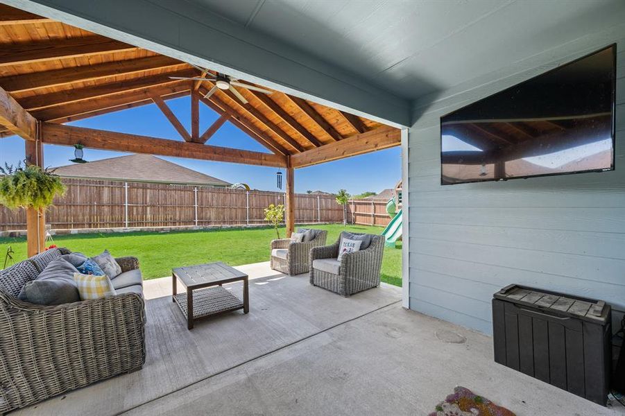 Exterior details and patio area of a home in Wildwood, Royse City (Image 4).