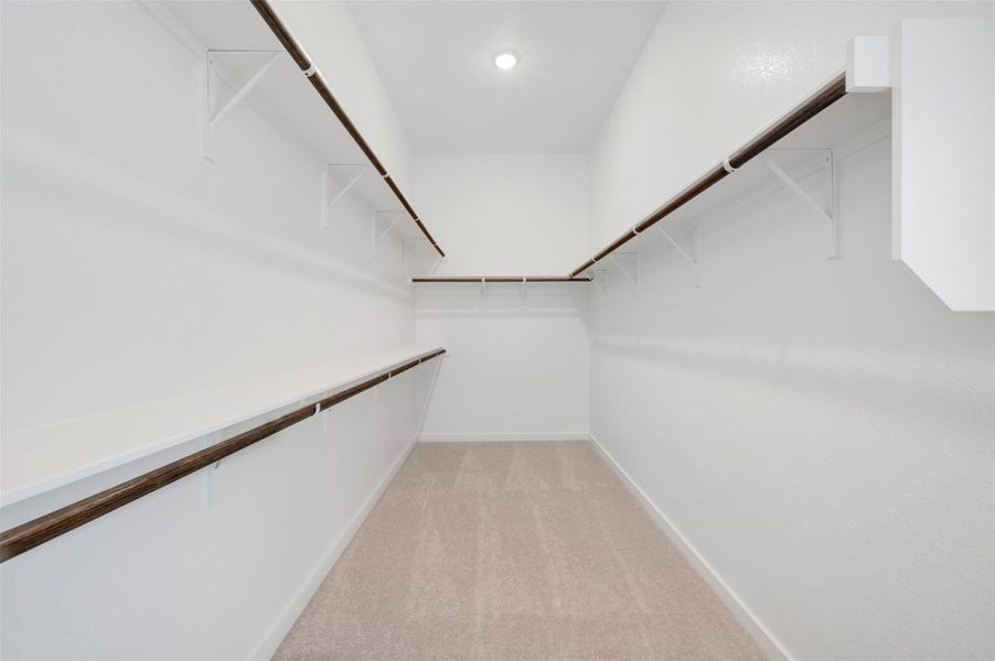 Spacious, unfurnished interior of a new home in Heritage, Dripping Springs (Image 16).