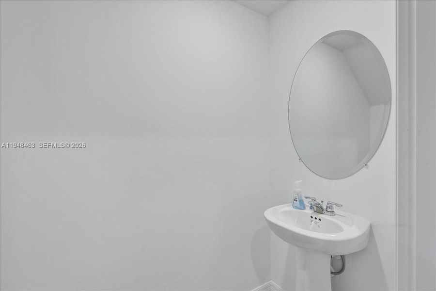 Image 40 of a home in .