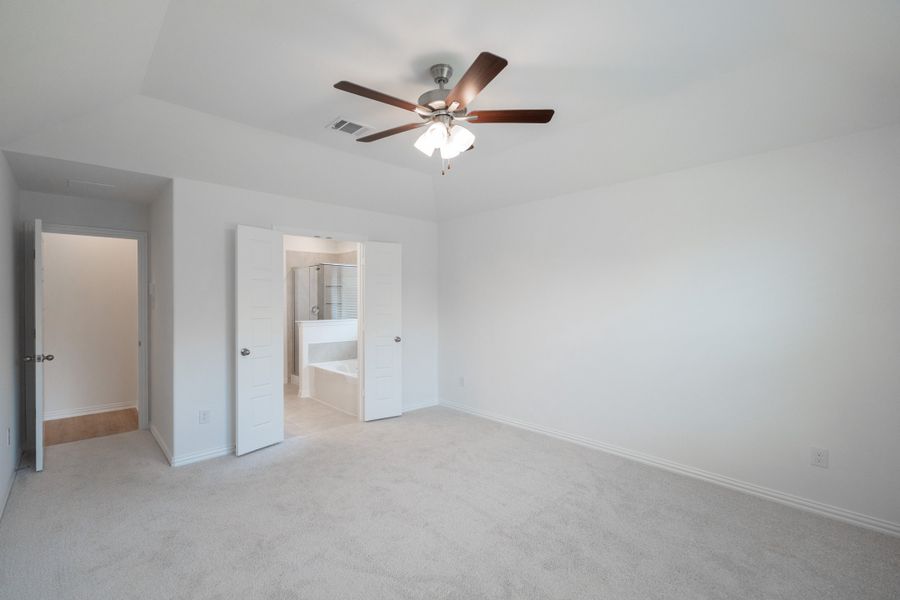 Spacious, unfurnished interior of a new home in Stark Farms, Denton (Image 21). Spacious, unfurnished interior of a new home in Stark Farms, Denton (Image 21).