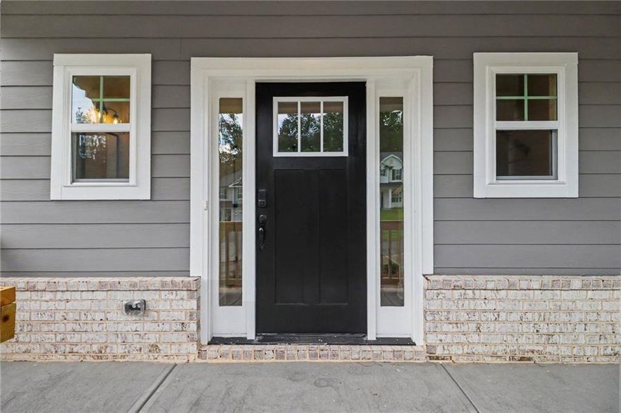 Exterior details and patio area of a home in Thunder Ridge, Dawsonville (Image 36).