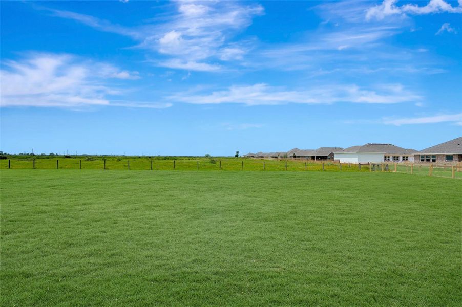 Huge backyard!!