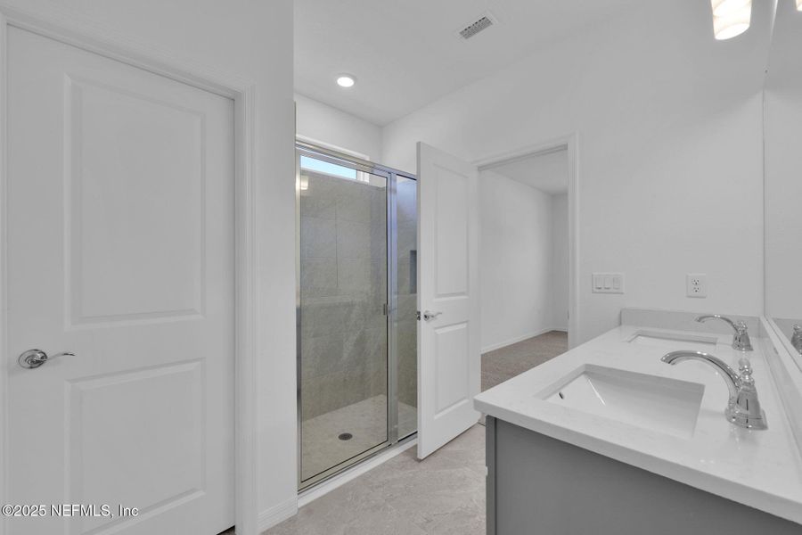 Furnished interior view inside a new home in Hyland Trail, Green Cove Springs (Image 3). Furnished interior view inside a new home in Hyland Trail, Green Cove Springs (Image 3).