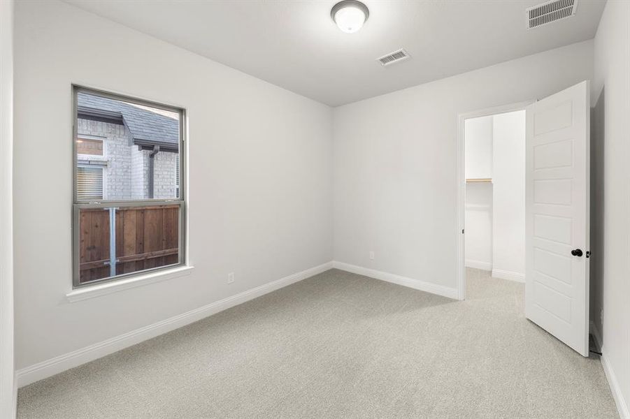 16. 320 Bee Balm - Dining (2) 16. 320 Bee Balm - Dining (2)