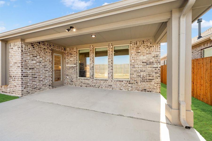 Exterior details and patio area of a home in Mockingbird Heights Classic 60, Midlothian (Image 3).