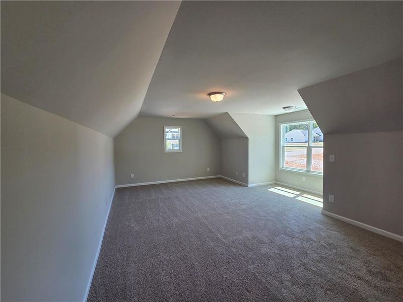 Spacious, unfurnished interior of a new home in , Bethlehem (Image 23).