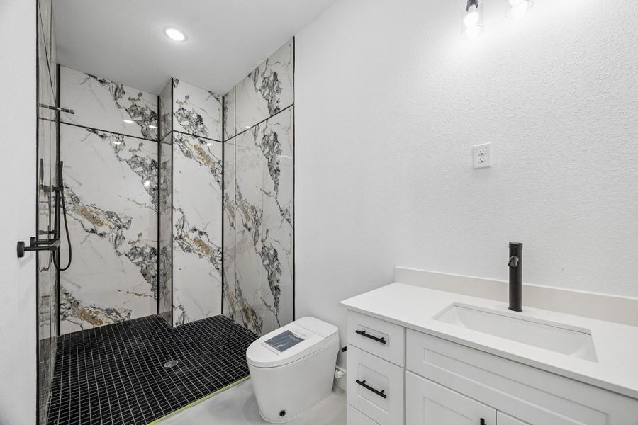 Furnished interior view inside a new home in , Huntsville (Image 11).