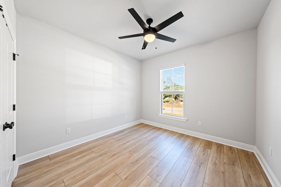 Spacious, unfurnished interior of a new home in Young Oaks, Crestview (Image 16).