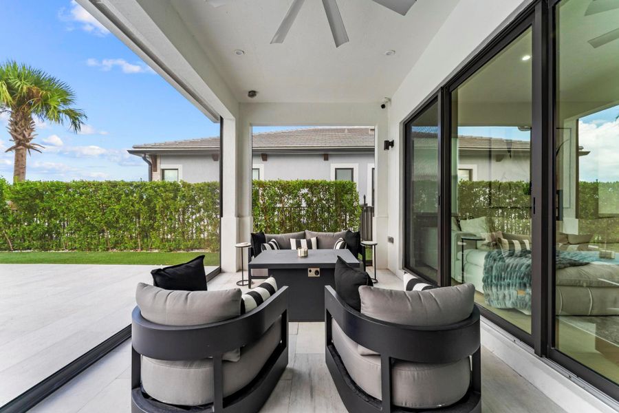 Furnished interior view inside a new home in , Palm Beach Gardens (Image 20).