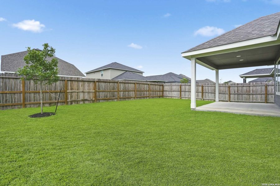 Exterior details and patio area of a home in Swenson Heights, Seguin (Image 3).