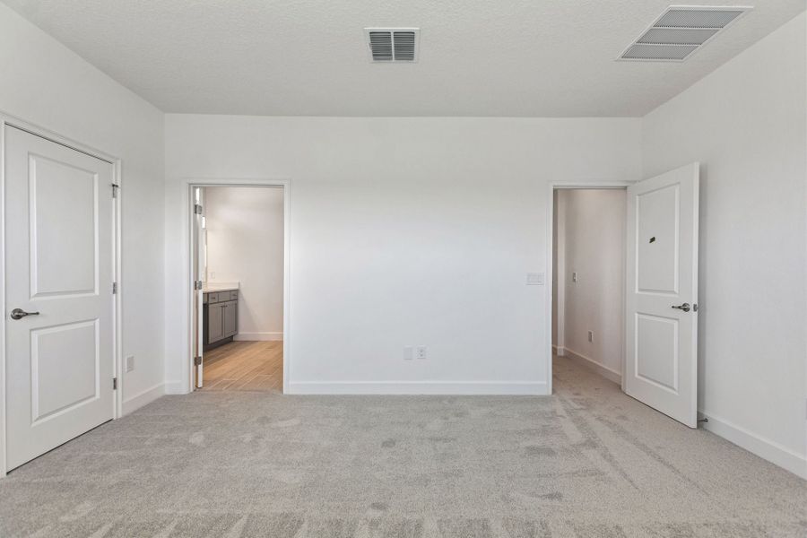 Representative unfurnished interior of a home built from the Oceanside by Park Square Residential in Paradiso Grande, Orlando (Image 34).