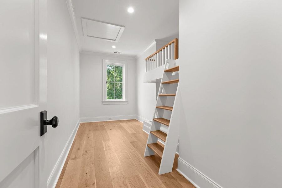 Spacious, unfurnished interior of a new home in , Seabrook Island (Image 60).