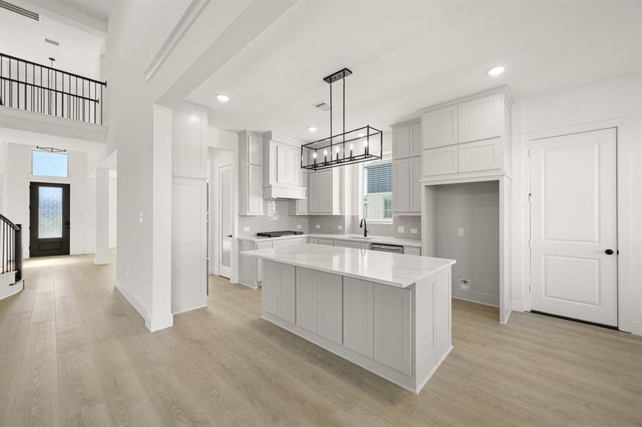 516 Burtin- Kitchen-1