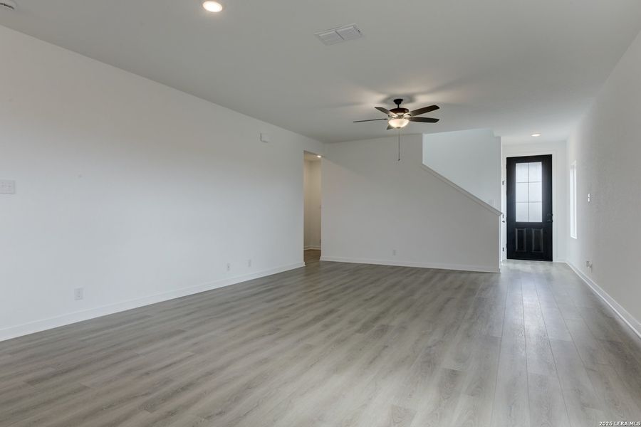 Spacious, unfurnished interior of a new home in Saddlebrook Ranch, Schertz (Image 20).