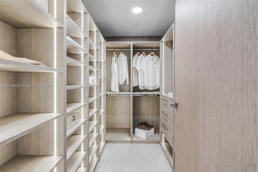 Furnished interior view inside a new home in Five Park, Miami Beach (Image 32).