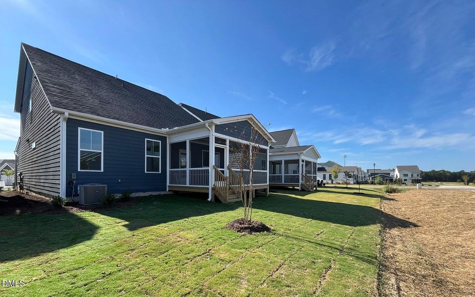 Declan_2431_Rear_Wendell_Falls_Brookfiel Declan_2431_Rear_Wendell_Falls_Brookfiel