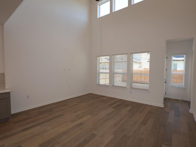 Spacious, unfurnished interior of a new home in Estancia West, Manchaca (Image 9).