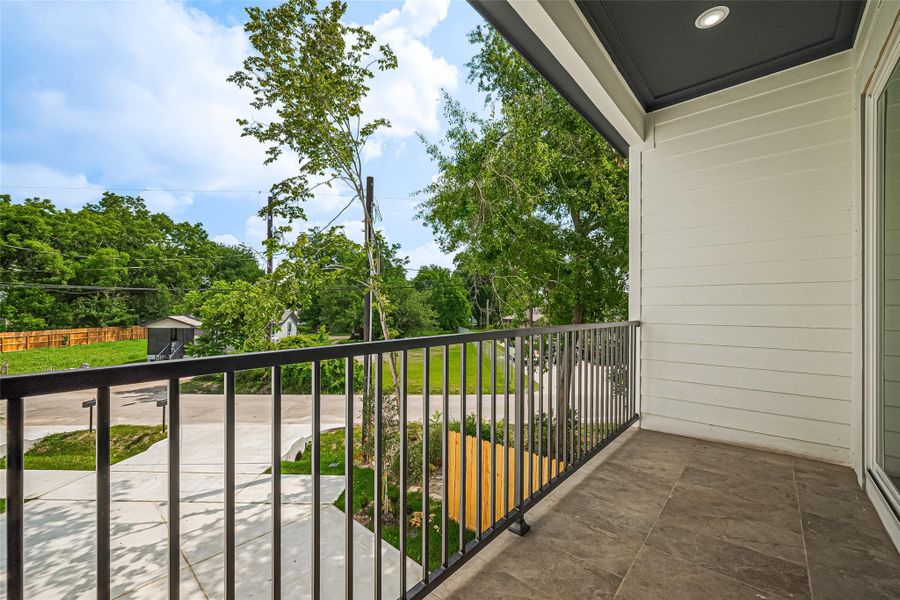 Exterior details and patio area of a home in , Houston (Image 4).