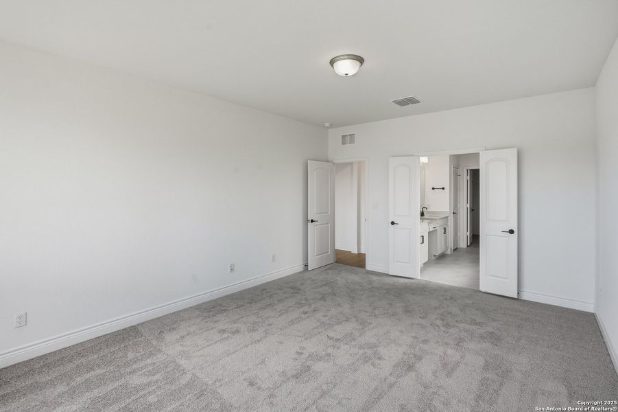 Spacious, unfurnished interior of a new home in Legacy at Lake Dunlap, New Braunfels (Image 21). Spacious, unfurnished interior of a new home in Legacy at Lake Dunlap, New Braunfels (Image 21).