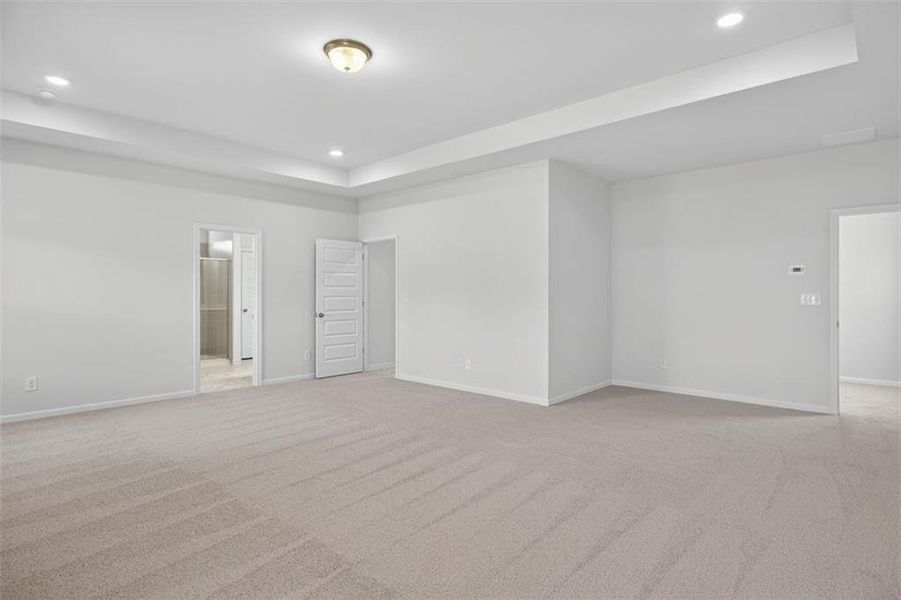 Spacious, unfurnished interior of a new home in Allen Manor, Hoschton (Image 37).