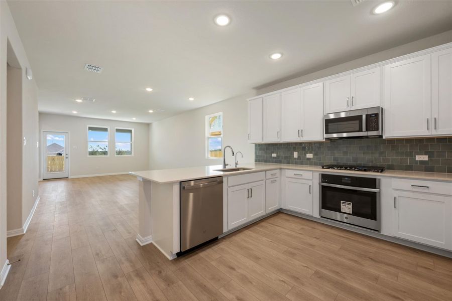 Furnished interior view inside a new home in Patterson Ranch, Georgetown (Image 9). Furnished interior view inside a new home in Patterson Ranch, Georgetown (Image 9).