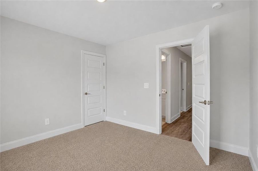Spacious, unfurnished interior of a new home in Waters Edge, Mansfield (Image 17).