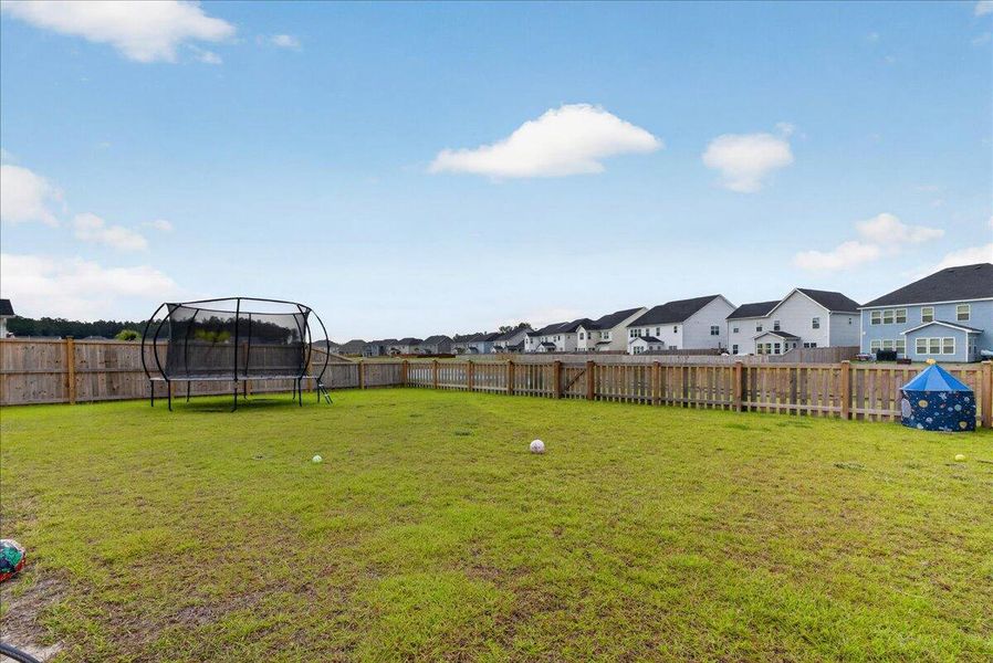 Exterior details and patio area of a home in Lochton, Summerville (Image 27).