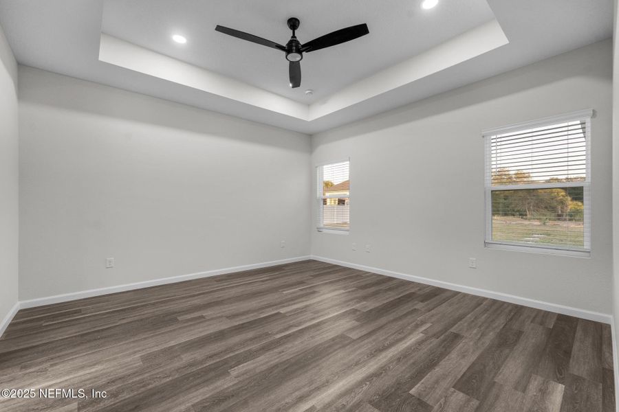 Spacious, unfurnished interior of a new home in , Jacksonville (Image 32).