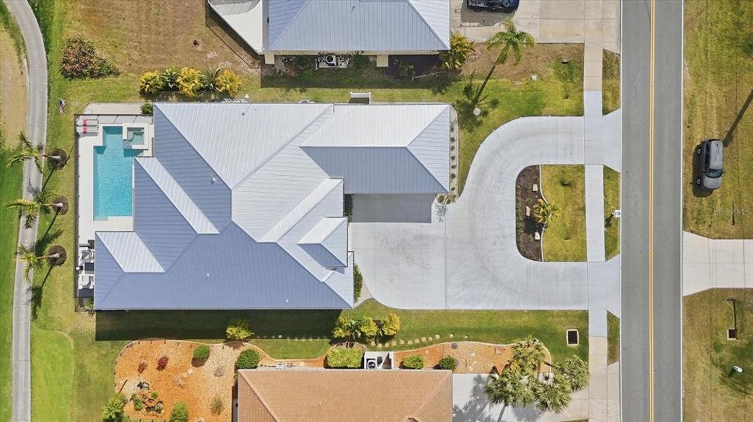 Community amenities in , Placida (Image 48).