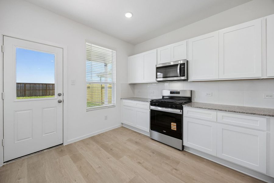 Furnished interior view inside a new home in Stokesbury, Waller (Image 13).