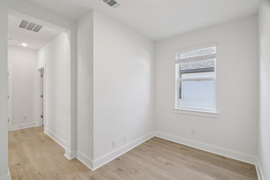 Spacious, unfurnished interior of a new home in Sauls Ranch, Round Rock (Image 36). Spacious, unfurnished interior of a new home in Sauls Ranch, Round Rock (Image 36).