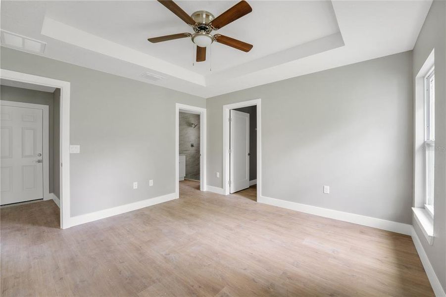 Spacious, unfurnished interior of a new home in , Citrus Springs (Image 32).