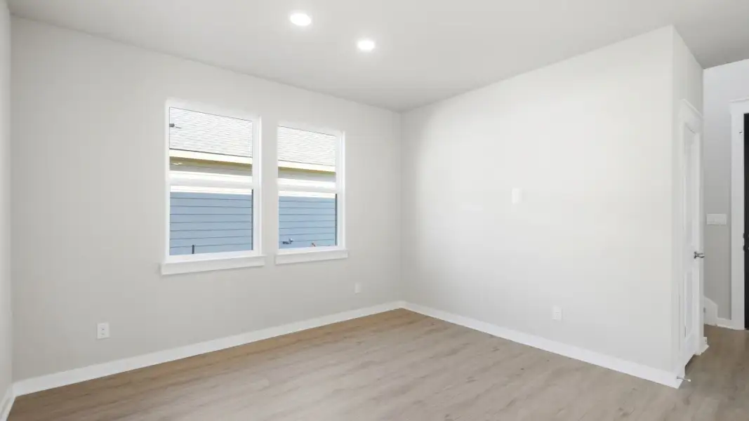 Furnished interior view inside a new home in Creeks Crossing, Elgin (Image 17).