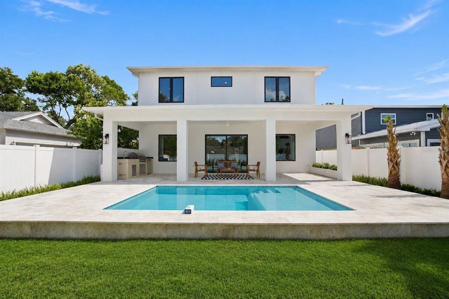 Exterior details and patio area of a home in , Orlando (Image 3).