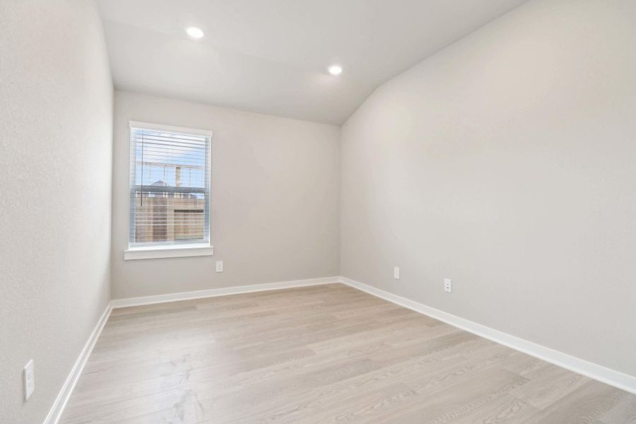 Spacious, unfurnished interior of a new home in Massey Oaks - Premier Series, Pearland (Image 21).