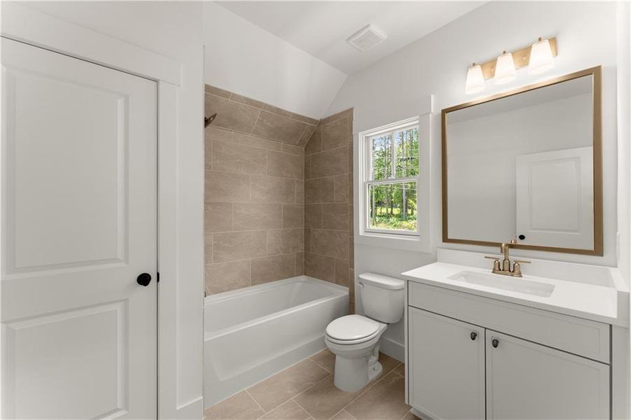 Furnished interior view inside a new home in Woodford, Acworth (Image 9).