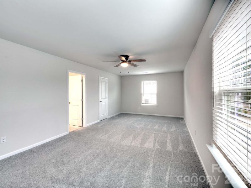 Spacious, unfurnished interior of a new home in Shannon Woods, Maiden (Image 27).
