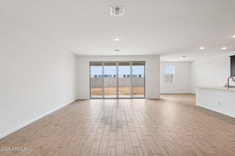 9-web-or-mls-W Brown St-S1909-009