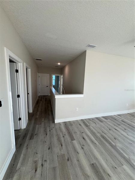 Spacious, unfurnished interior of a new home in , St. Petersburg (Image 20).